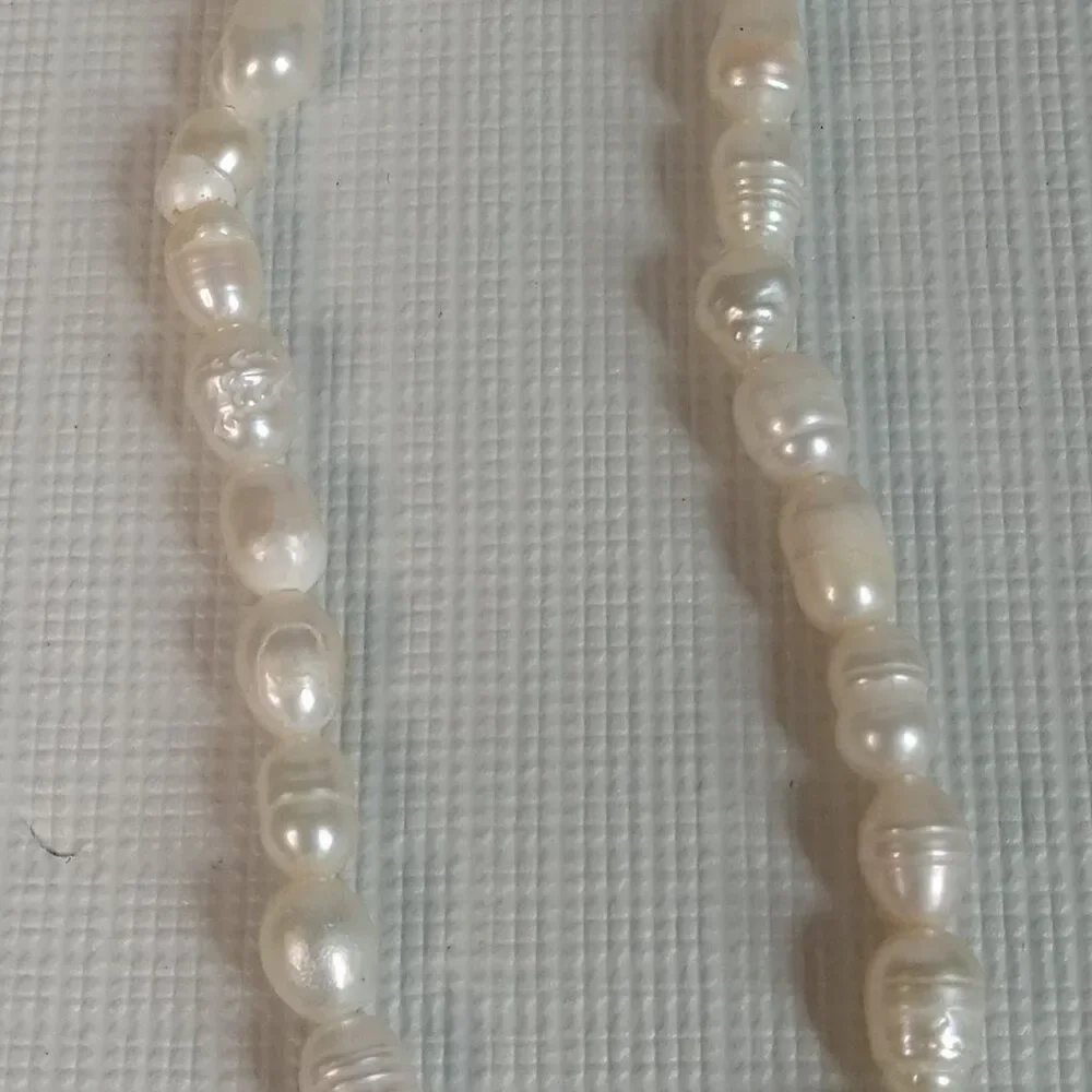 Natural White Pearl Beaded Rhinestone Encrusted Silver Circle Pendant Necklace